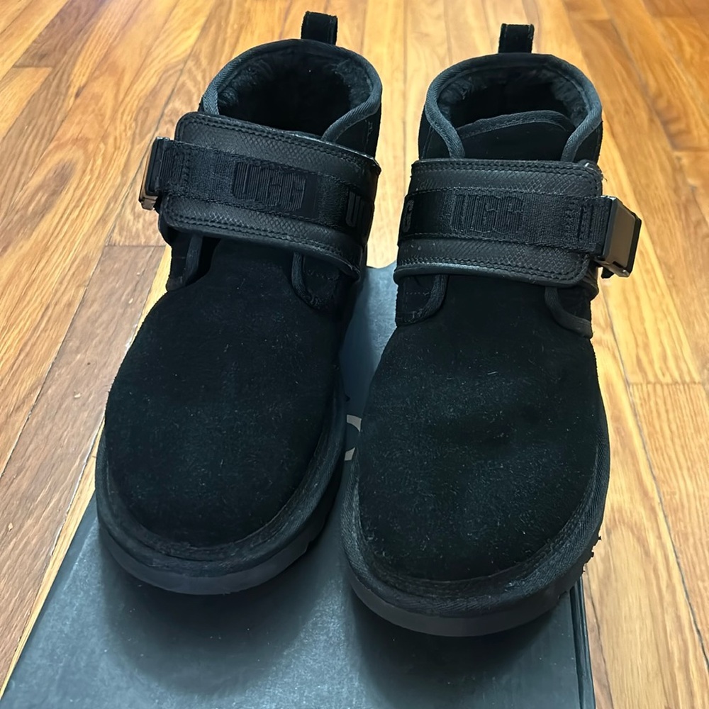 UGG NEUMEL SNAPBACK Chukka Boots